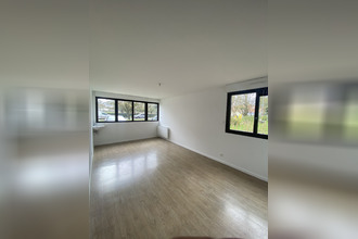 location localcommercial reze 44400