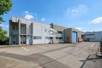 location localcommercial reze 44400