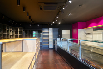 location localcommercial rocbaron 83136