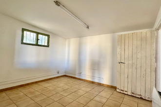 location localcommercial senas 13560