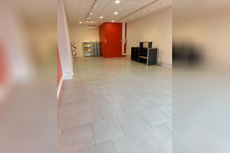 location localcommercial senas 13560