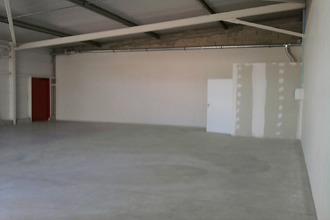 location localcommercial senas 13560