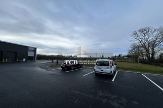 location localcommercial st-etienne-de-mtluc 44360