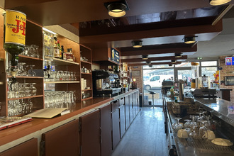 location localcommercial st-flour 15100