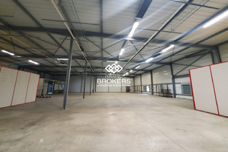 location localcommercial st-genis-pouilly 01630