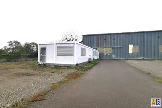 location localcommercial st-germain-du-puy 18000
