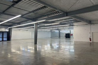 location localcommercial st-julien-les-villas 10800