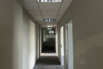 location localcommercial st-quentin-fallavier 38070