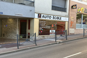 location localcommercial st-raphael 83700