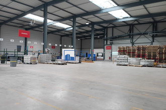 location localcommercial trelaze 49800