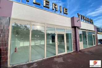 location localcommercial val-de-reuil 27100