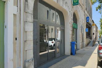 location localcommercial vauvert 30600