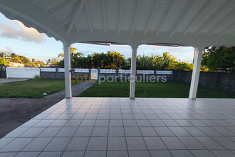 location maison abymes 97139