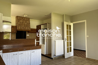 location maison airvault 79600