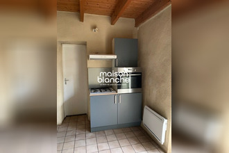 location maison airvault 79600