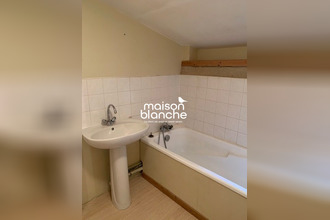 location maison airvault 79600