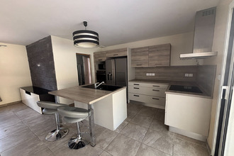 location maison allegre-les-fumades 30500