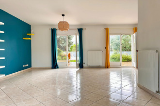 location maison amberieux 69480