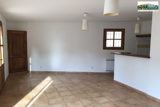 location maison aureille 13930