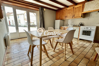 Ma-Cabane - Location Maison Bressuire, 40 m²