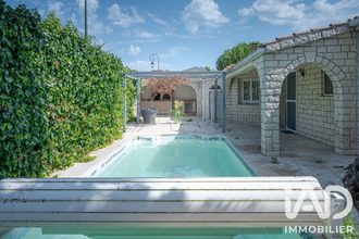 location maison cabannes 13440