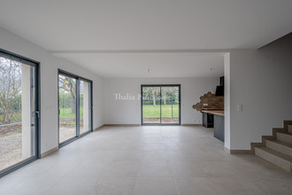 location maison cessy 01170