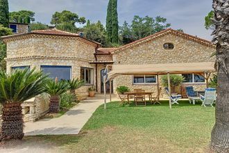 Ma-Cabane - Location Maison Châteauneuf-Grasse, 199 m²