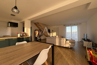 location maison commer 53470