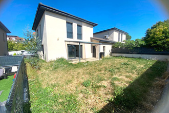 location maison diemoz 38790