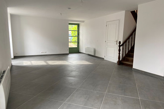 location maison huille 49430