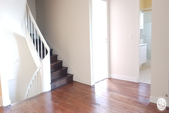 Ma-Cabane - Location Maison LA CHAUSSEE-SAINT-VICTOR, 219 m²