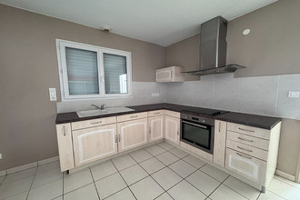 location maison la-couronne 16400