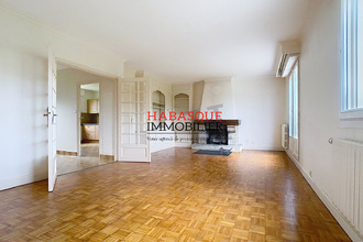 location maison lampaul-guimiliau 29400