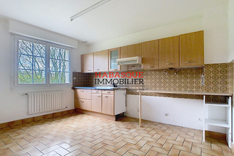 location maison lampaul-guimiliau 29400