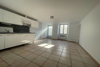 location maison les-gonds 17100