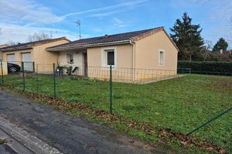 location maison liguge 86240