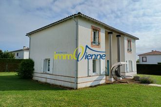 location maison lussac-les-chateaux 86320