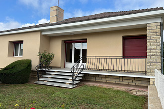 Ma-Cabane - Location Maison LUSSAC-LES-CHATEAUX, 93 m²