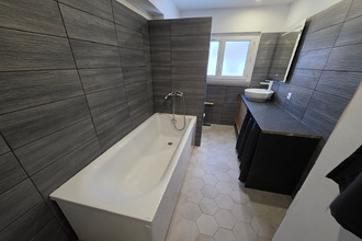 location maison mtreal-la-cluse 01460