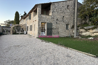 location maison murs 84220