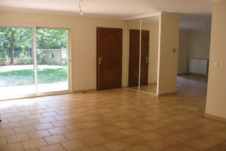 location maison orange 84100