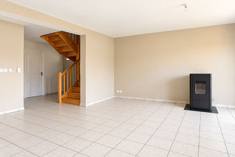 location maison peron 01630