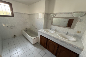 location maison pomas 11250