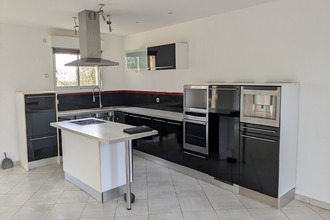 location maison quins 12800