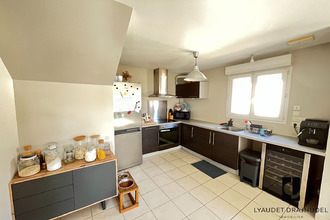 location maison riorges 42153