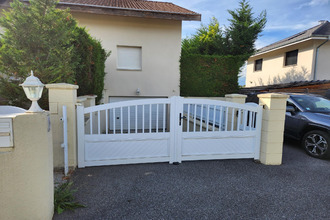 Ma-Cabane - Location Maison Saint-Julien-en-Genevois, 200 m²