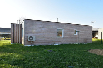 Ma-Cabane - Location Maison SAINT-LAMBERT-DU-LATTAY, 76 m²