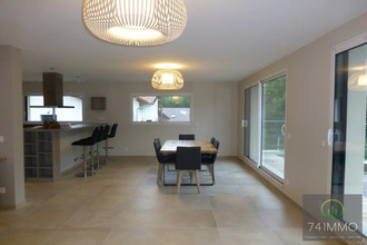 Ma-Cabane - Location Maison SAINT-MARTIN-BELLEVUE, 210 m²