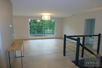 Ma-Cabane - Location Maison SAINT-MARTIN-BELLEVUE, 210 m²