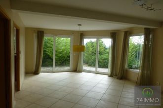 Ma-Cabane - Location Maison SAINT-MARTIN-BELLEVUE, 237 m²